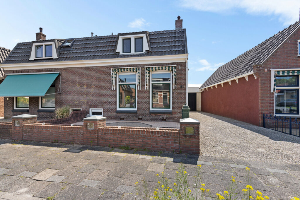 SINT NICOLAASGA, Lemmerweg 51
